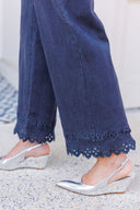 Embroidered Edge Denim Entro