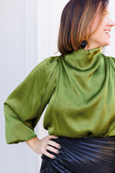 Satin Grove Top Entro