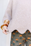Scalloped Edge Sweater Entro