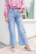 The Everyday Confidence Crop Wide Leg Jean Risen