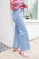 The Everyday Confidence Crop Wide Leg Jean Risen
